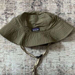 Patagonia bucket hat